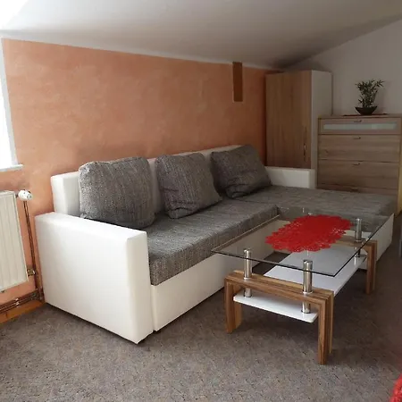 Гостевой дом Gaestehaus Am Schlosspark 3*